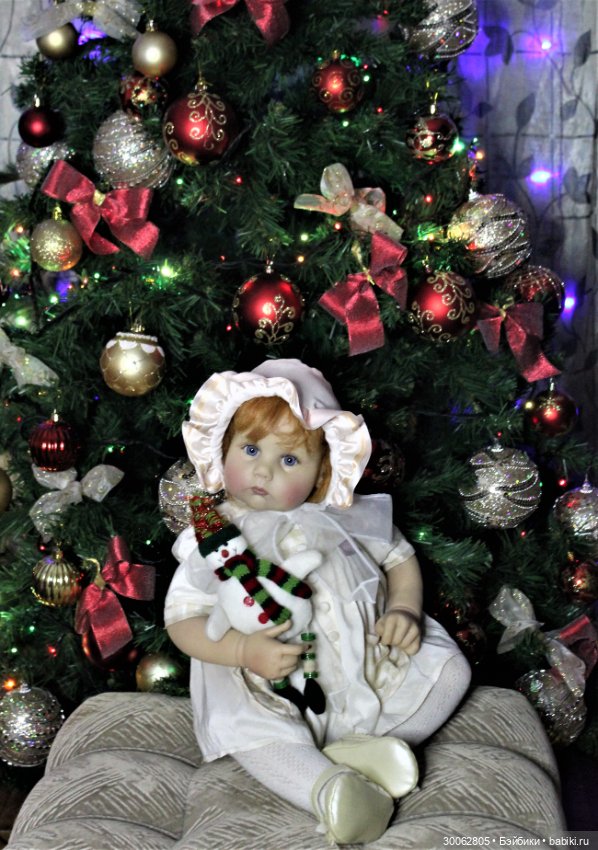 Мауси и Либхен возле новогодней елки (фото 2)