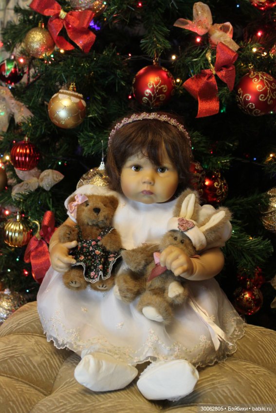 Мауси и Либхен возле новогодней елки (фото 6)