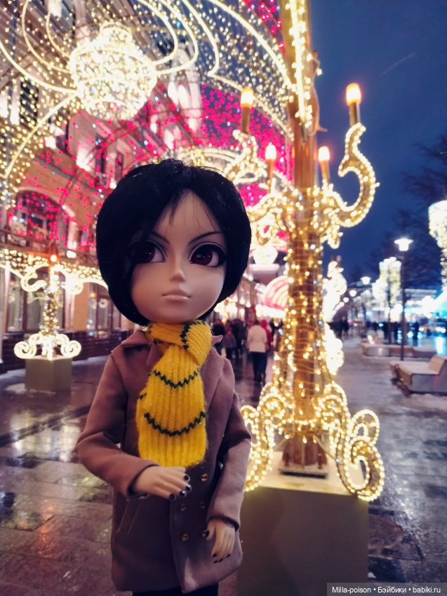 Вечерняя прогулка Себастьяна по новогодней Москве