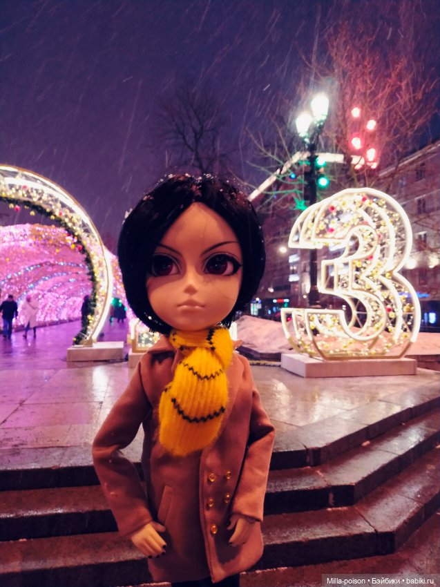 Вечерняя прогулка Себастьяна по новогодней Москве