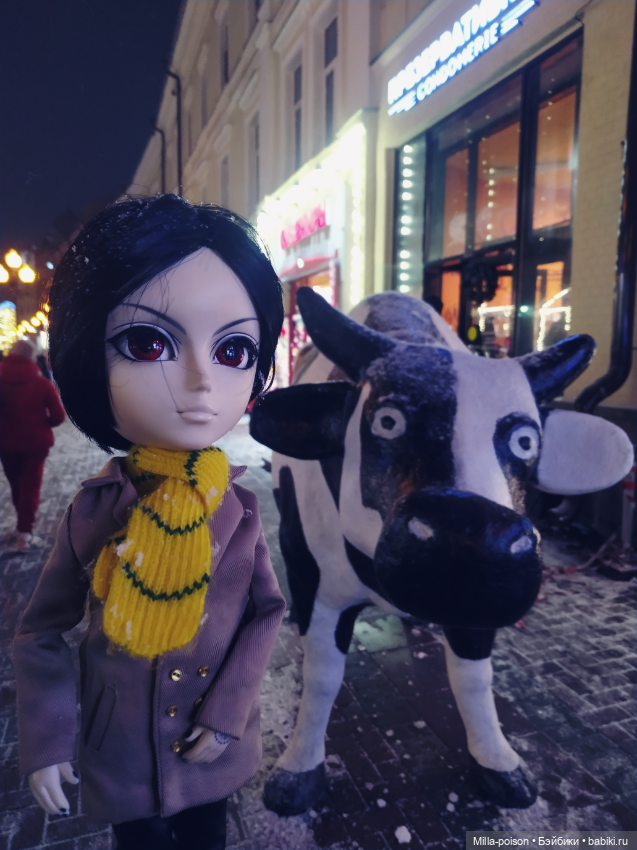 Вечерняя прогулка Себастьяна по новогодней Москве