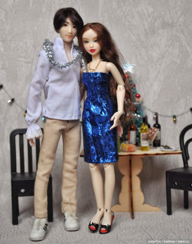 Празднование нового года и обмен подарками