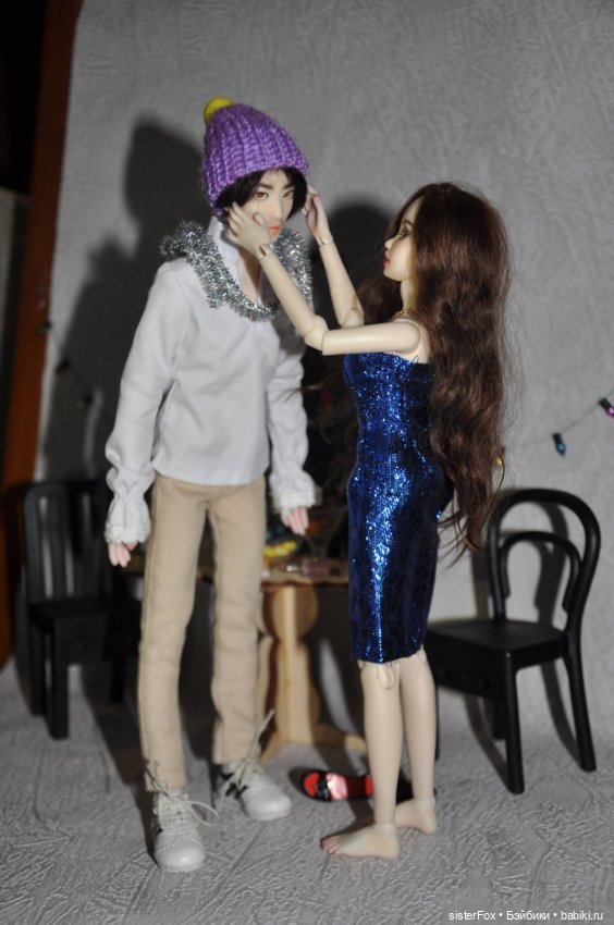 Празднование нового года и обмен подарками