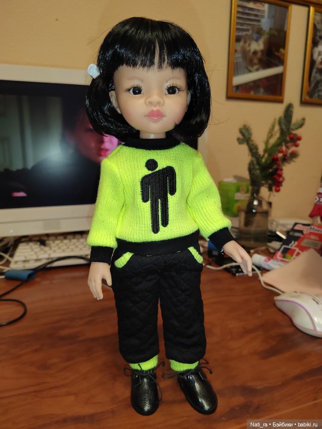 Кукла, которой идет любой наряд, или всеобщее переодевание