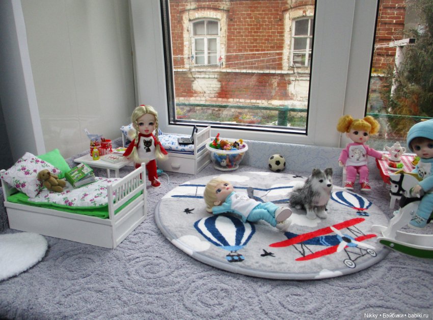 Игрушки и мебель для кукол из картона (фото 3)