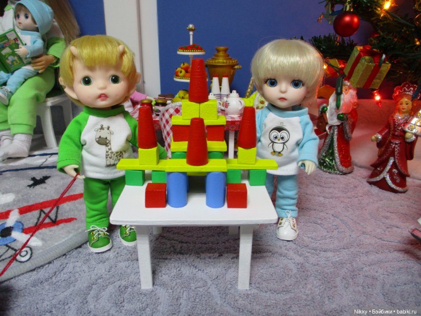 Игрушки и мебель для кукол из картона (фото 9)