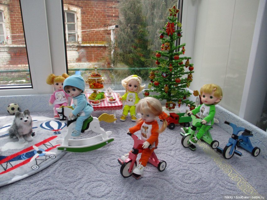 Игрушки и мебель для кукол из картона (фото 2)