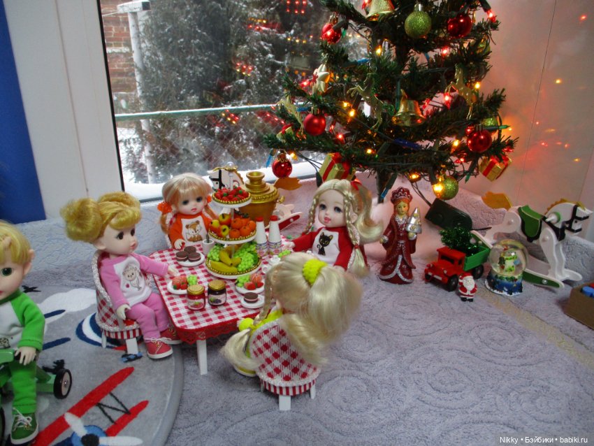 Игрушки и мебель для кукол из картона