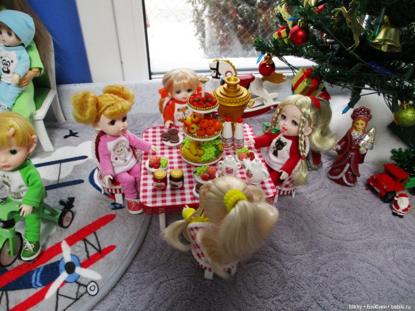 Игрушки и мебель для кукол из картона