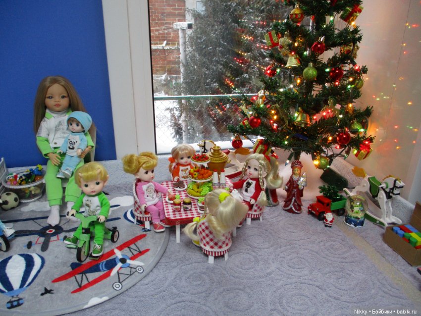 Игрушки и мебель для кукол из картона