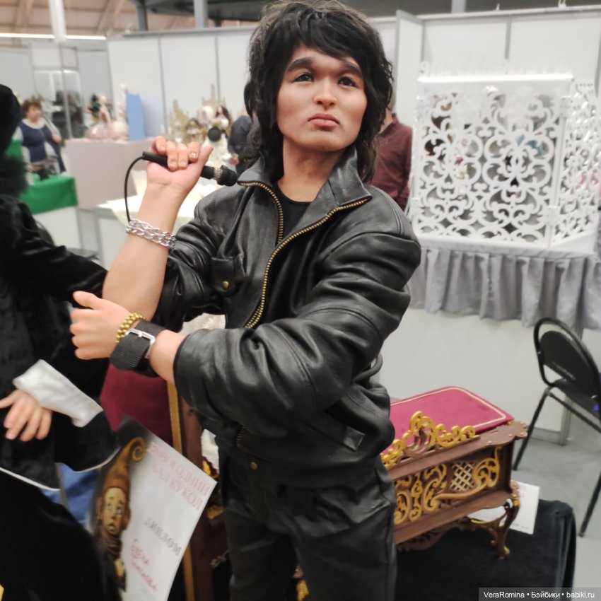 Выставка Зимний бал на Тишинке