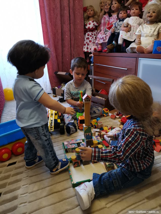 Любимые игры....любимые куклы и внук