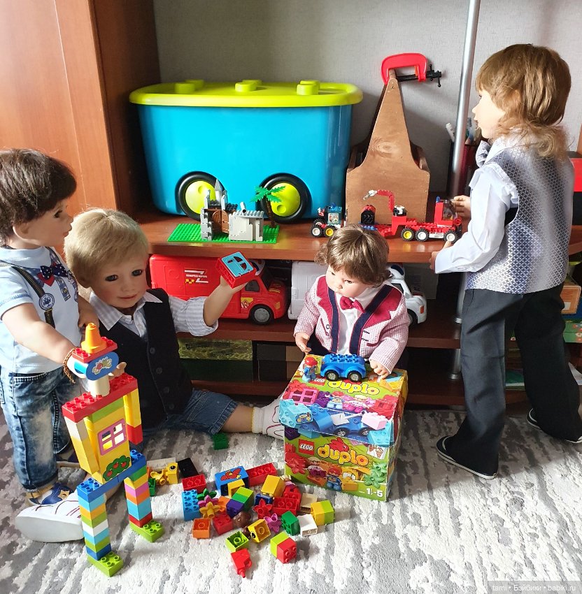 Любимые игры....любимые куклы и внук