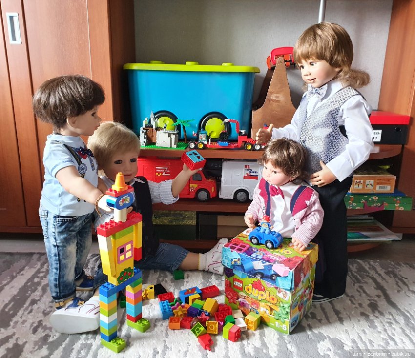 Любимые игры....любимые куклы и внук