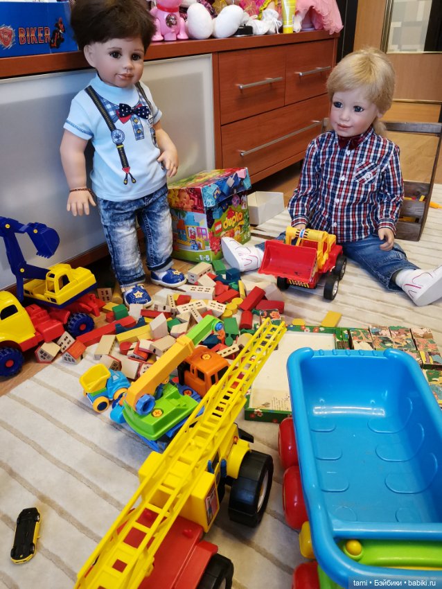 Любимые игры....любимые куклы и внук