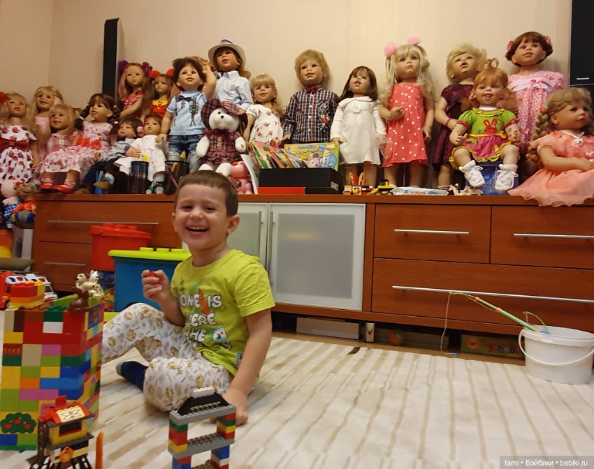 Любимые игры....любимые куклы и внук