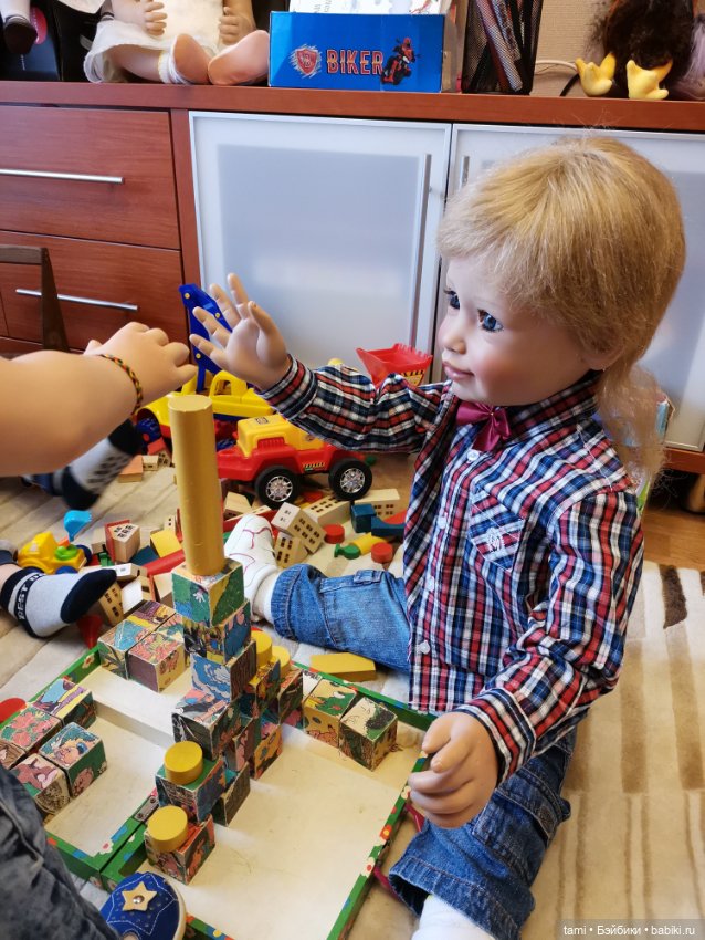 Любимые игры....любимые куклы и внук