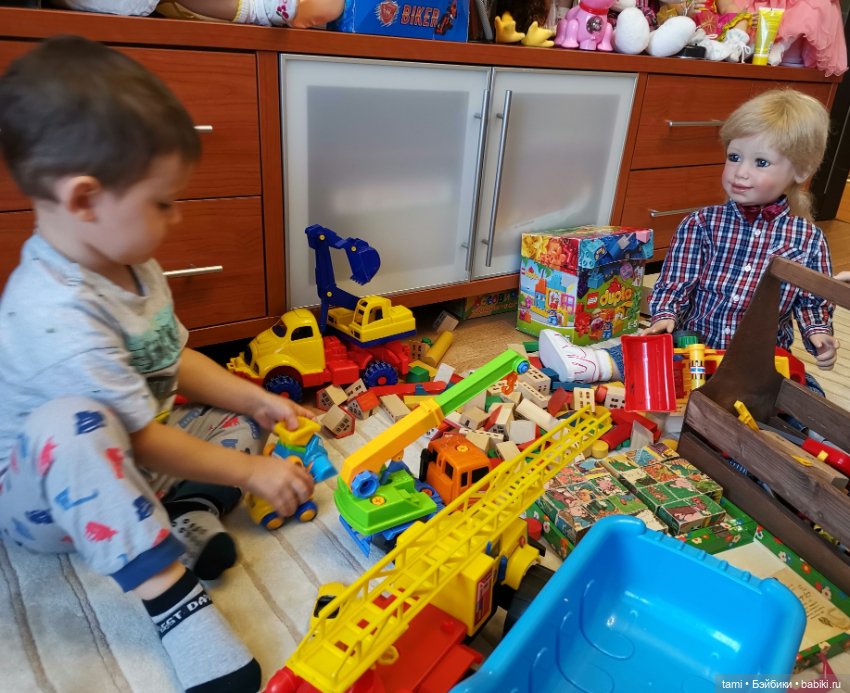 Любимые игры....любимые куклы и внук