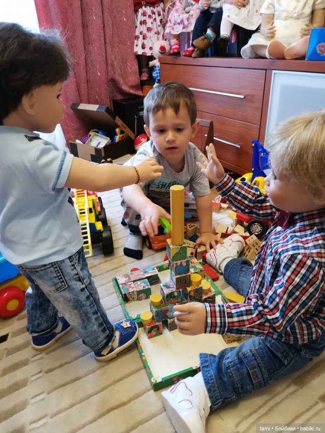 Любимые игры....любимые куклы и внук