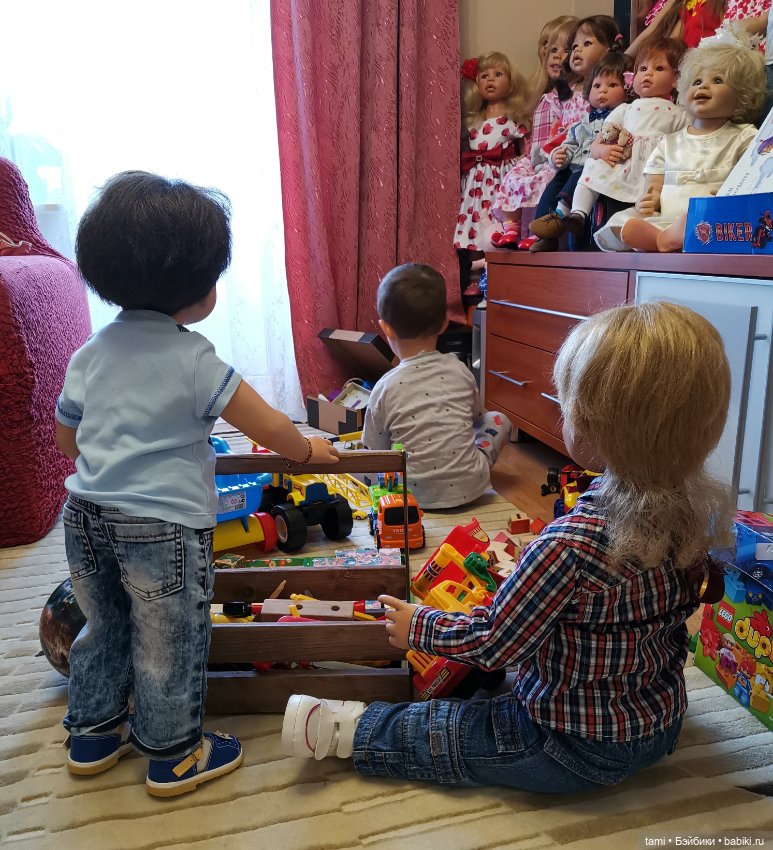 Любимые игры....любимые куклы и внук