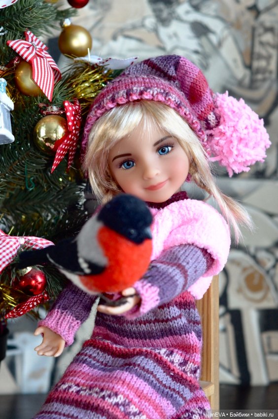 Время ЗАвязать — Куклы Ruby Red (Руби Ред) Fashion Friends: Siblies (фото 7)