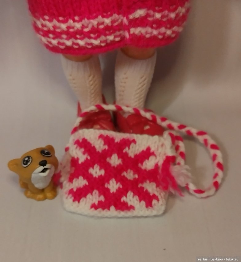 Сумочка для Амелии — Одежда и обувь для кукол своими руками: фото (фото 3)