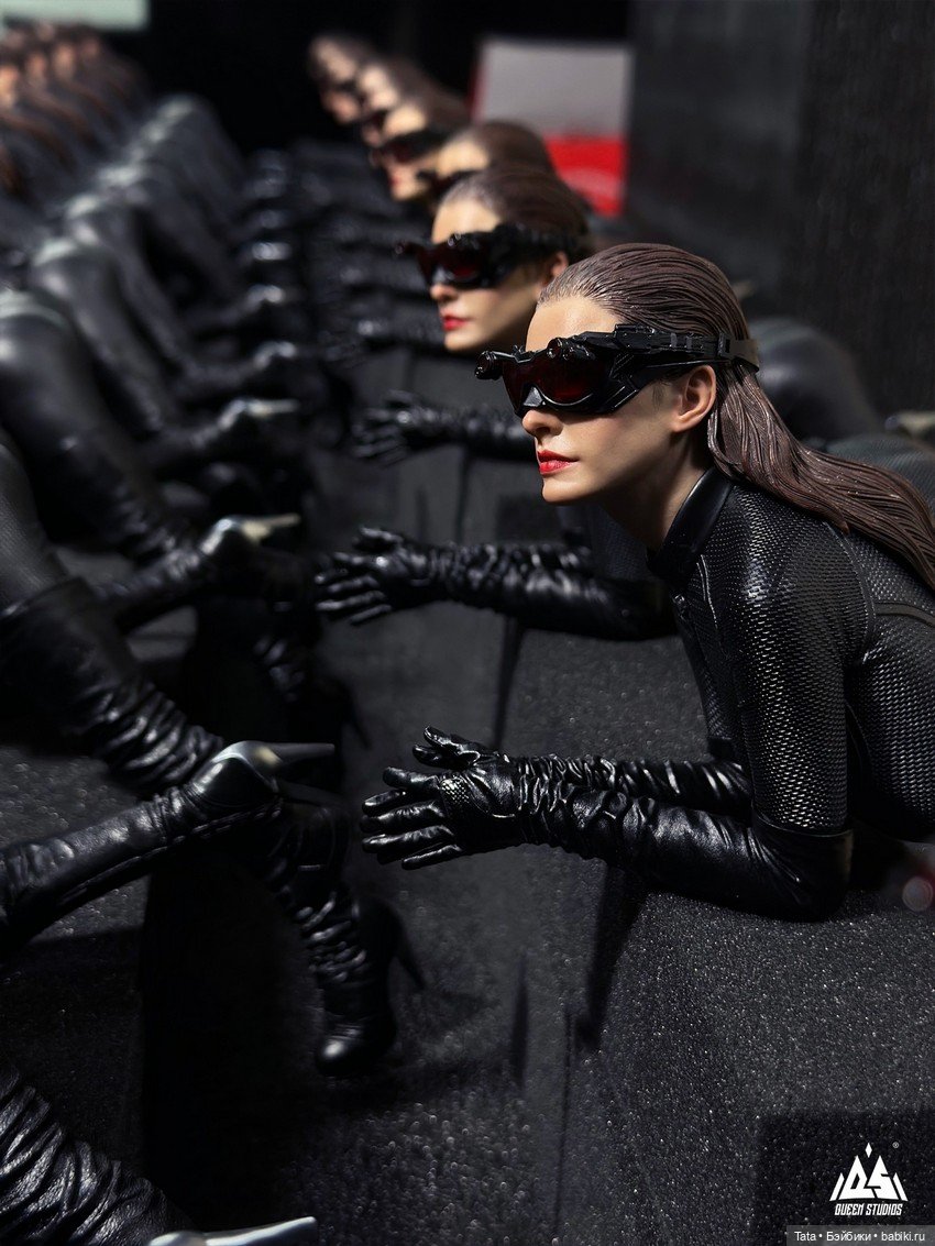 Статуи Кошко-Женщины формата 1/6 от Queen Studios ждут упаковку (фото 6)