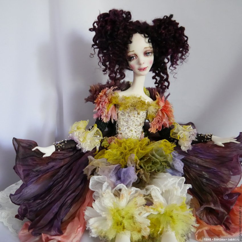 Кукольное царство Людмилы Непомнящей