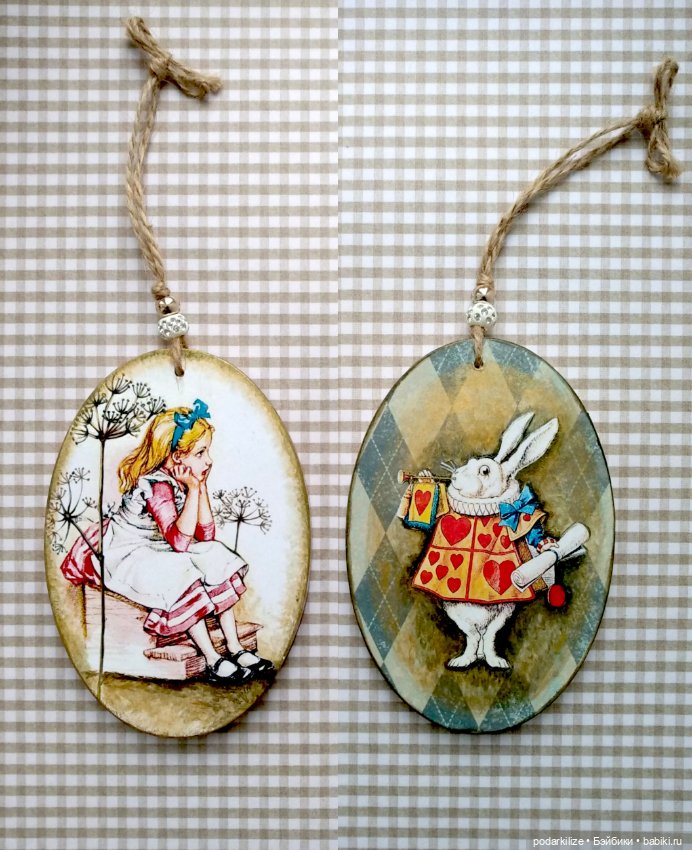 Книга с ёлочными игрушками (фото 3)