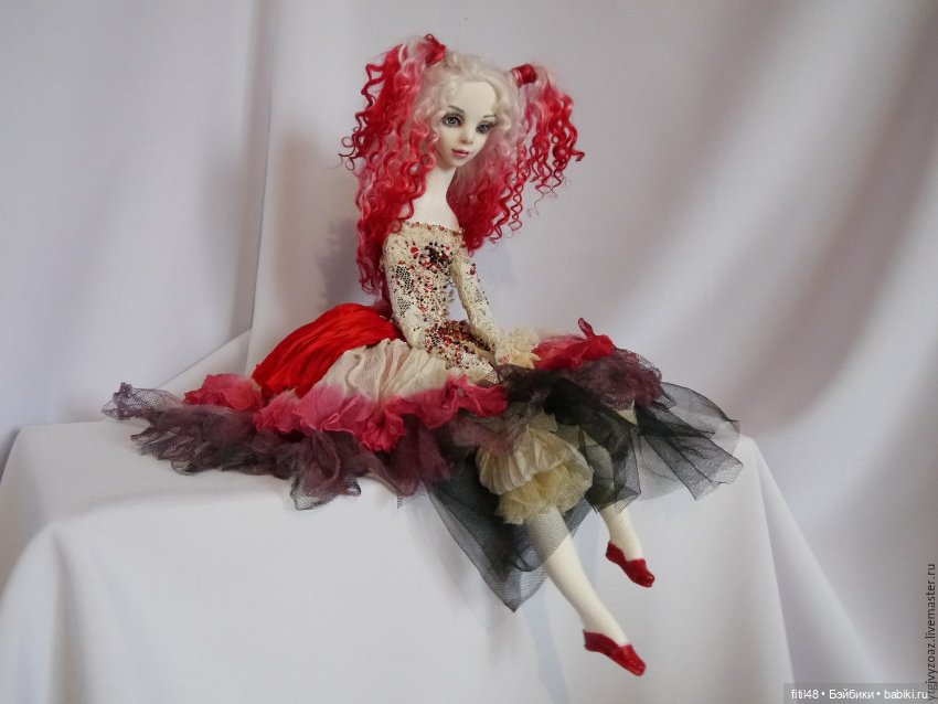 Кукольное царство Людмилы Непомнящей