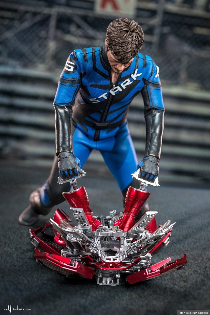Релиз фигурки Тони Старка и костюма Марк V в масштабе 1/6 от Hot Toys (фото 2)
