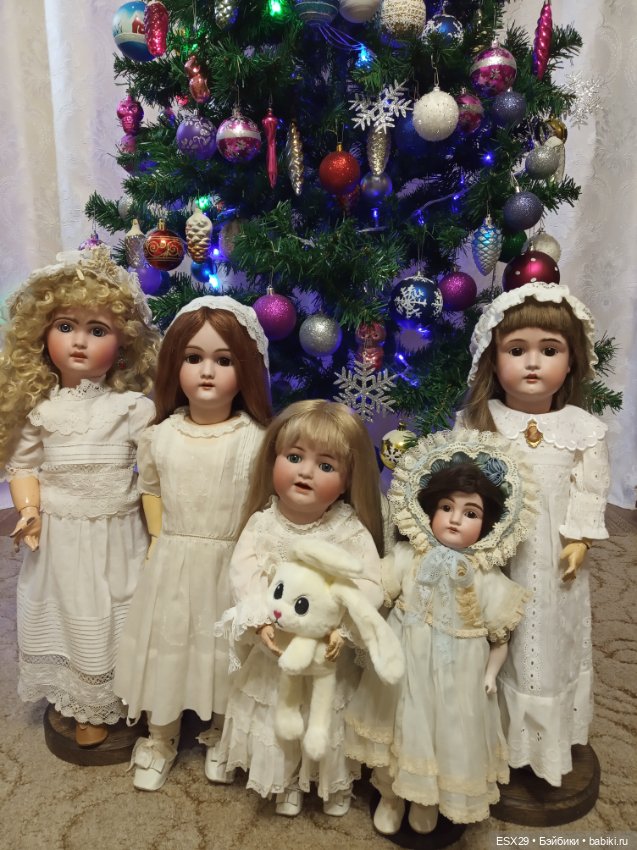 Новогодние праздники с антикварными куклами