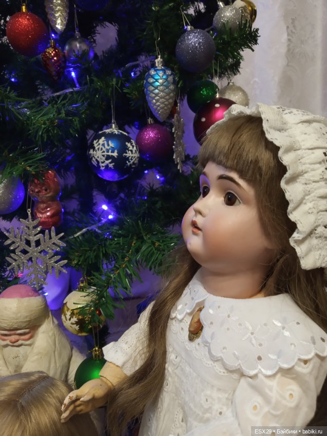 Новогодние праздники с антикварными куклами