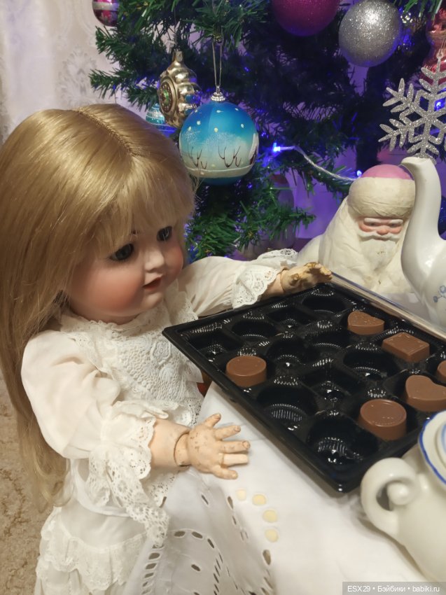 Новогодние праздники с антикварными куклами