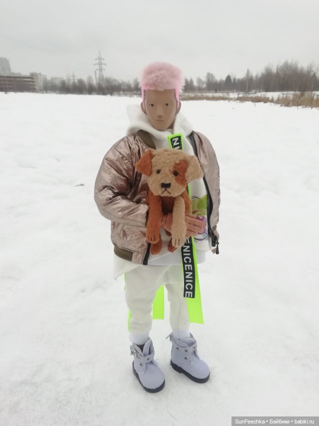 Даже куклы радуются появлению в доме собаки. Томми и Эдди 🥰