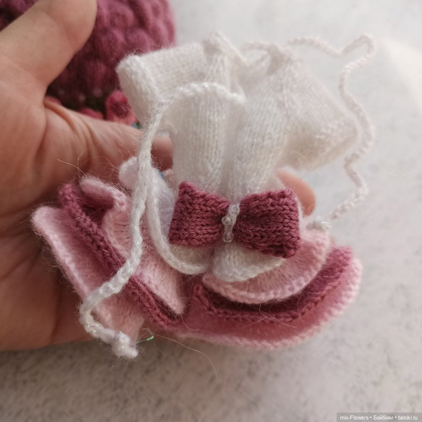 Вяжу куколкам...Платье — пироженка