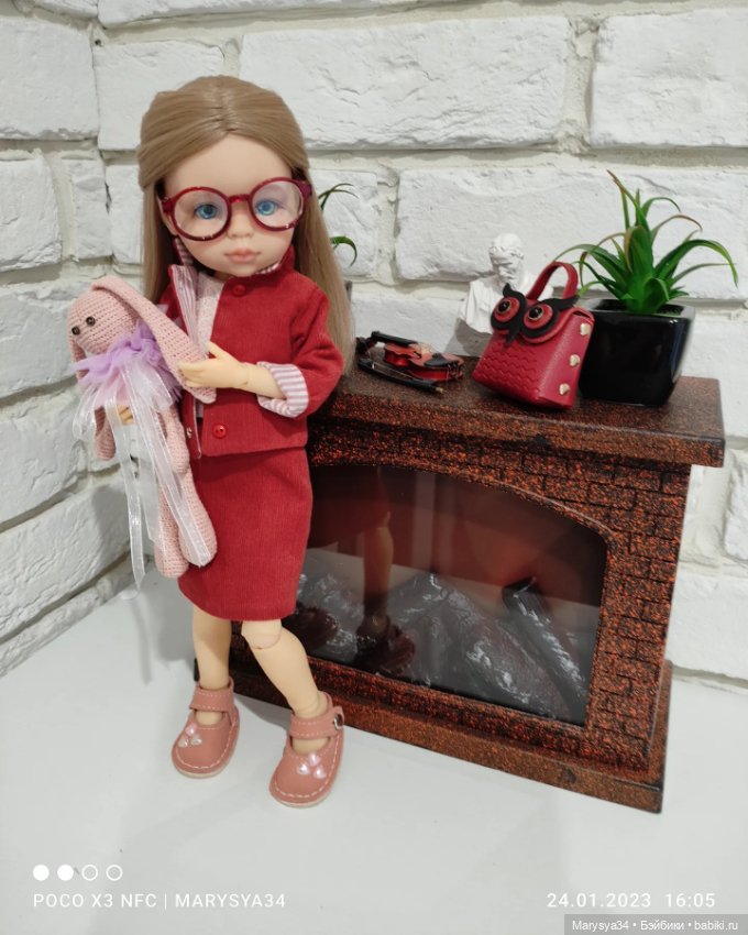 Деловой бордовый — Одежда и обувь для кукол своими руками: фото