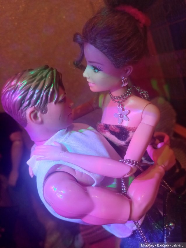 DollCi 2022. Караоке бар — Фестиваль DollCi: кукольный конкурс красоты и светская жизнь