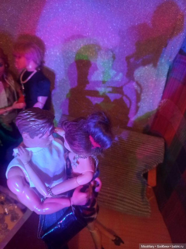 DollCi 2022. Караоке бар — Фестиваль DollCi: кукольный конкурс красоты и светская жизнь