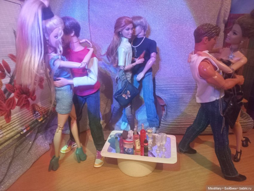 DollCi 2022. Караоке бар — Фестиваль DollCi: кукольный конкурс красоты и светская жизнь