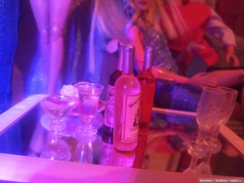 DollCi 2022. Караоке бар — Фестиваль DollCi: кукольный конкурс красоты и светская жизнь