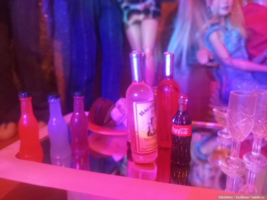 DollCi 2022. Караоке бар — Фестиваль DollCi: кукольный конкурс красоты и светская жизнь (фото 5)