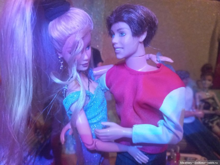 DollCi 2022. Караоке бар — Фестиваль DollCi: кукольный конкурс красоты и светская жизнь (фото 10)