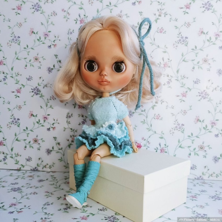 Пироженка 2 .. вяжу куколкам красивые платьица