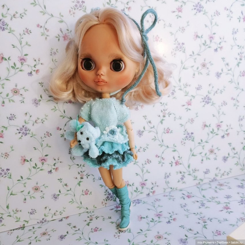 Пироженка 2 .. вяжу куколкам красивые платьица