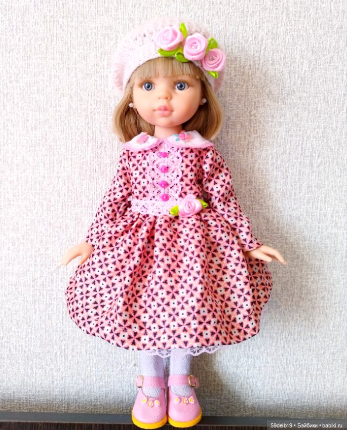 Продолжаем розовую тему в кукольном гардеробе: шёлковое платье с розовым принтом