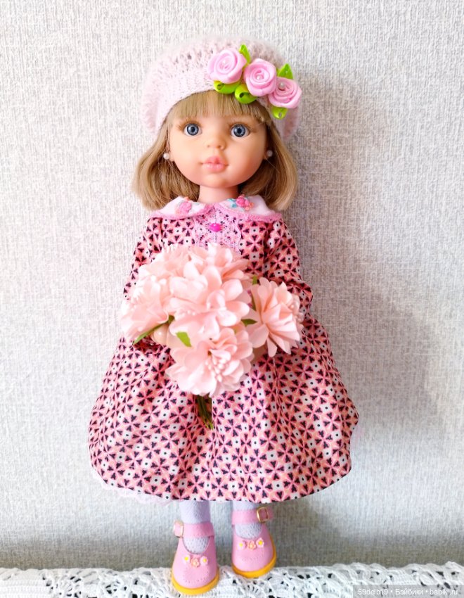 Продолжаем розовую тему в кукольном гардеробе: шёлковое платье с розовым принтом (фото 8)