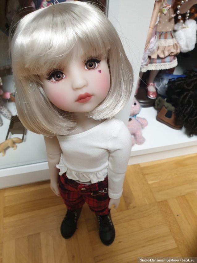 Сабрина и цветущая зима — Куклы Ruby Red (Руби Ред) Fashion Friends: Siblies