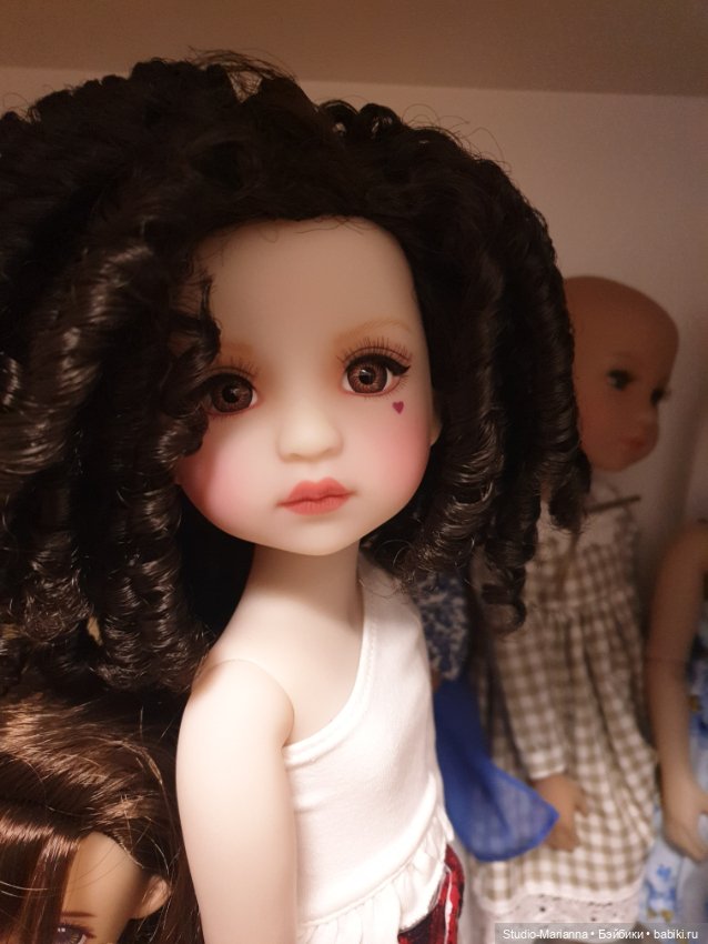 Сабрина и цветущая зима — Куклы Ruby Red (Руби Ред) Fashion Friends: Siblies