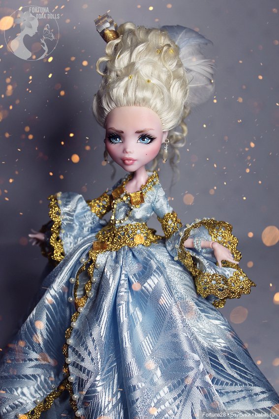 Женщина, изменившая мир красоты - Мария Антуанетта (фото 5)